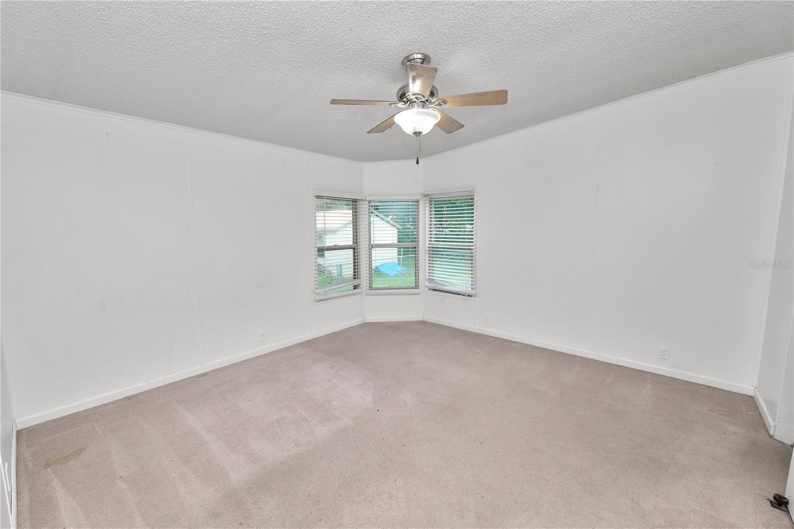 L4962730 Property Photo 35