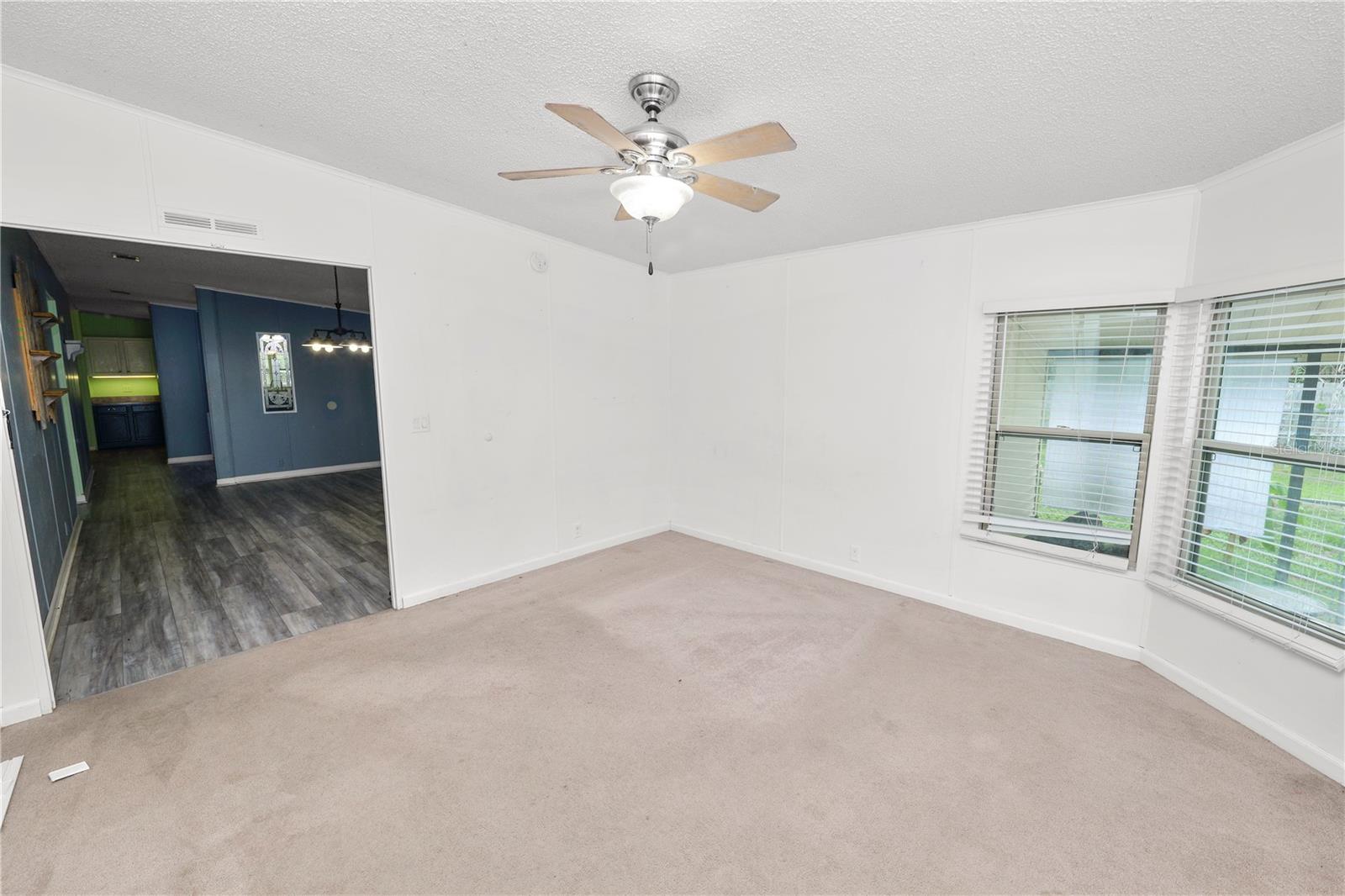 L4962730 Property Photo 37