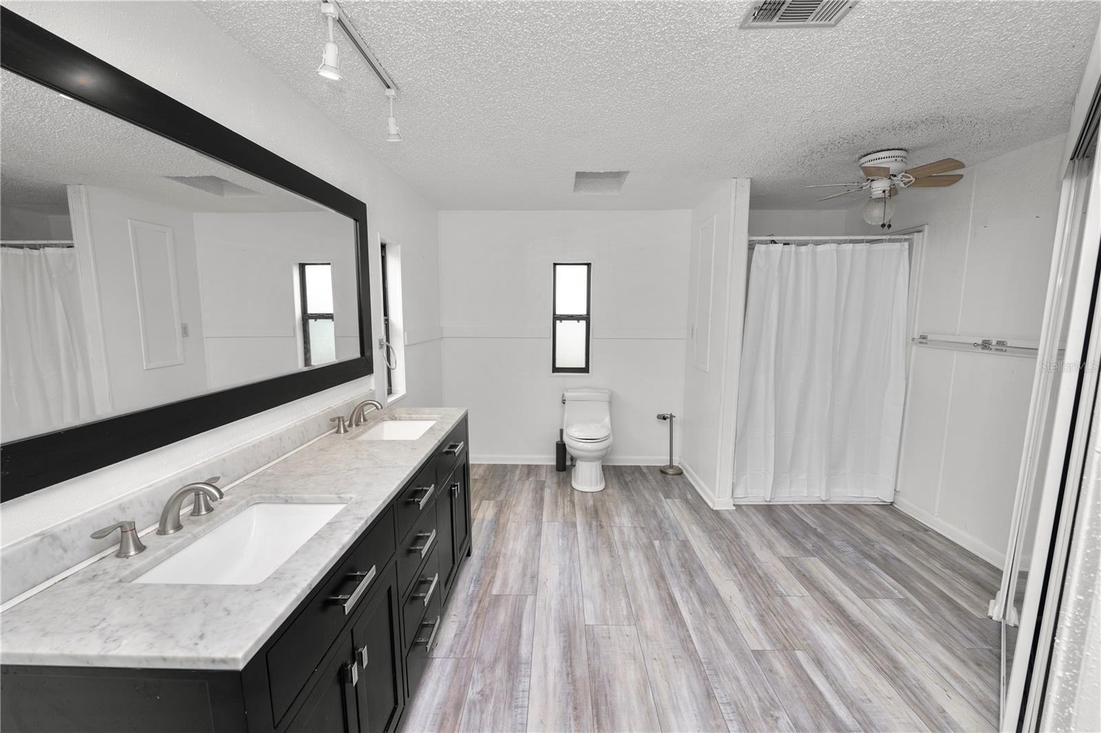 L4962730 Property Photo 39