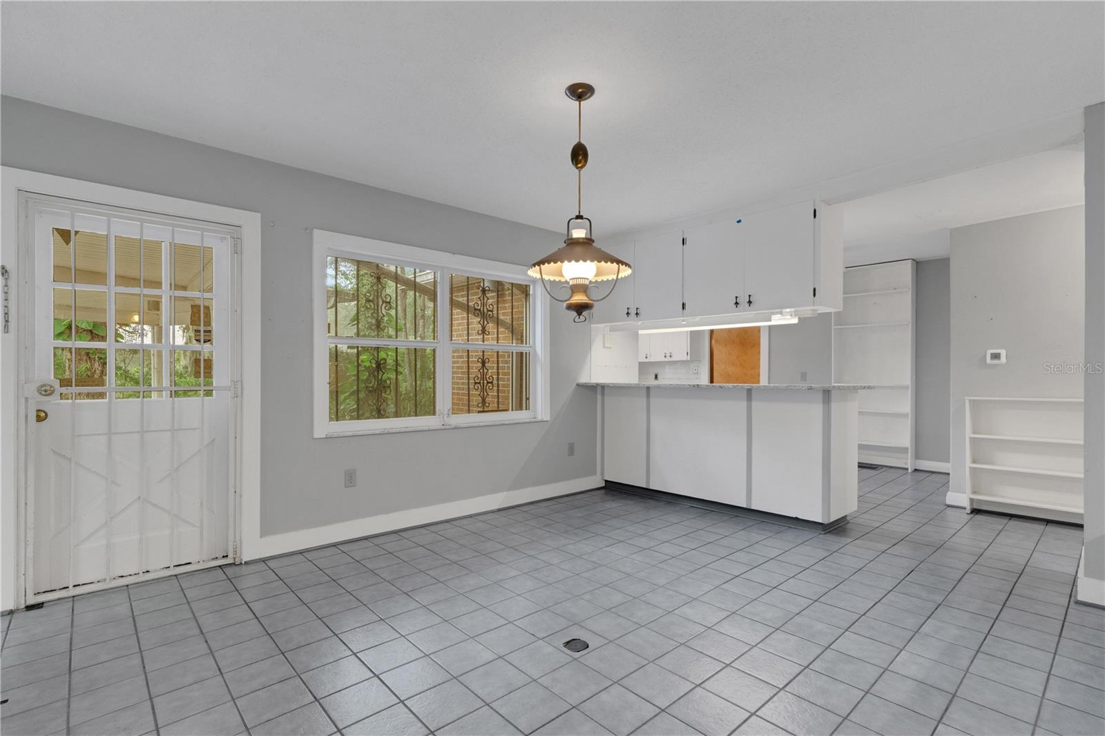 820 S Oak Ave Property Photo 16