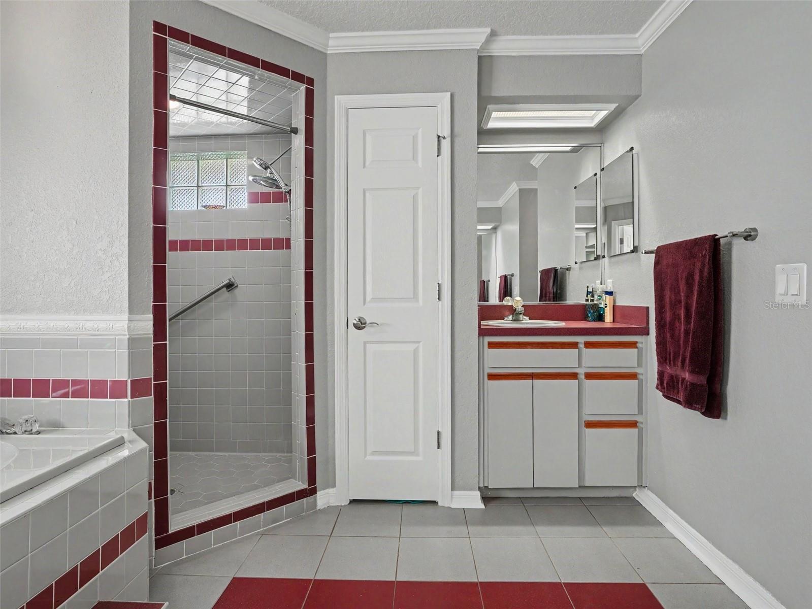 2124 Velvet Way Property Photo 17