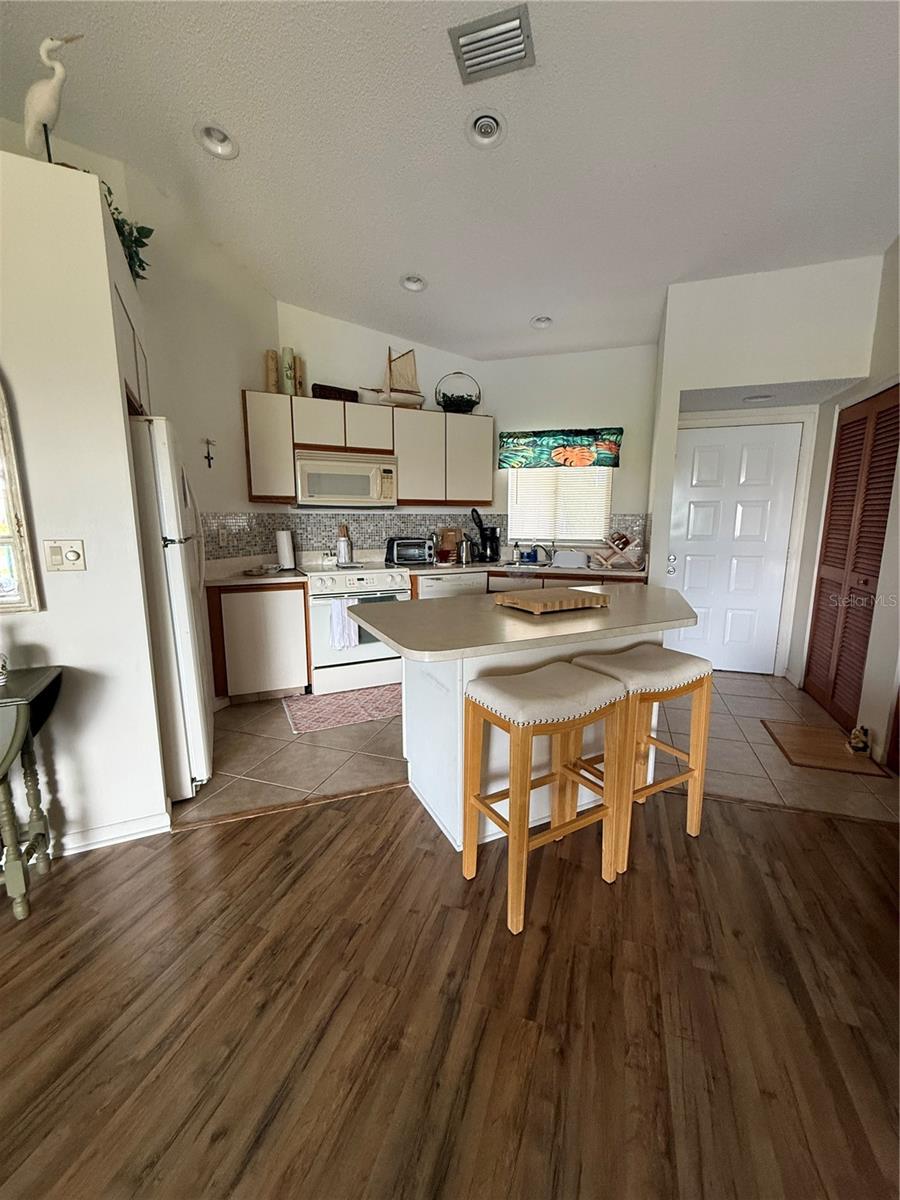 5435 Casablanca Cir #m22 Property Photo 14