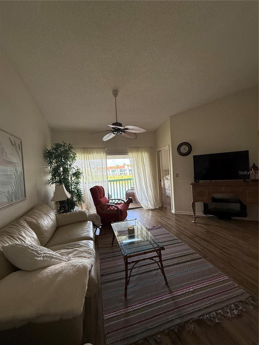 5435 Casablanca Cir #m22 Property Photo 15