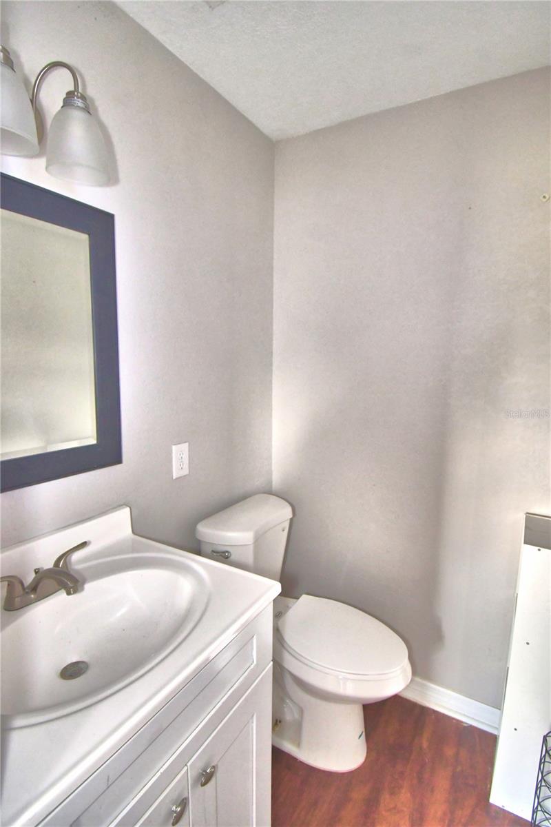 906 N 9th Ave Property Photo 37