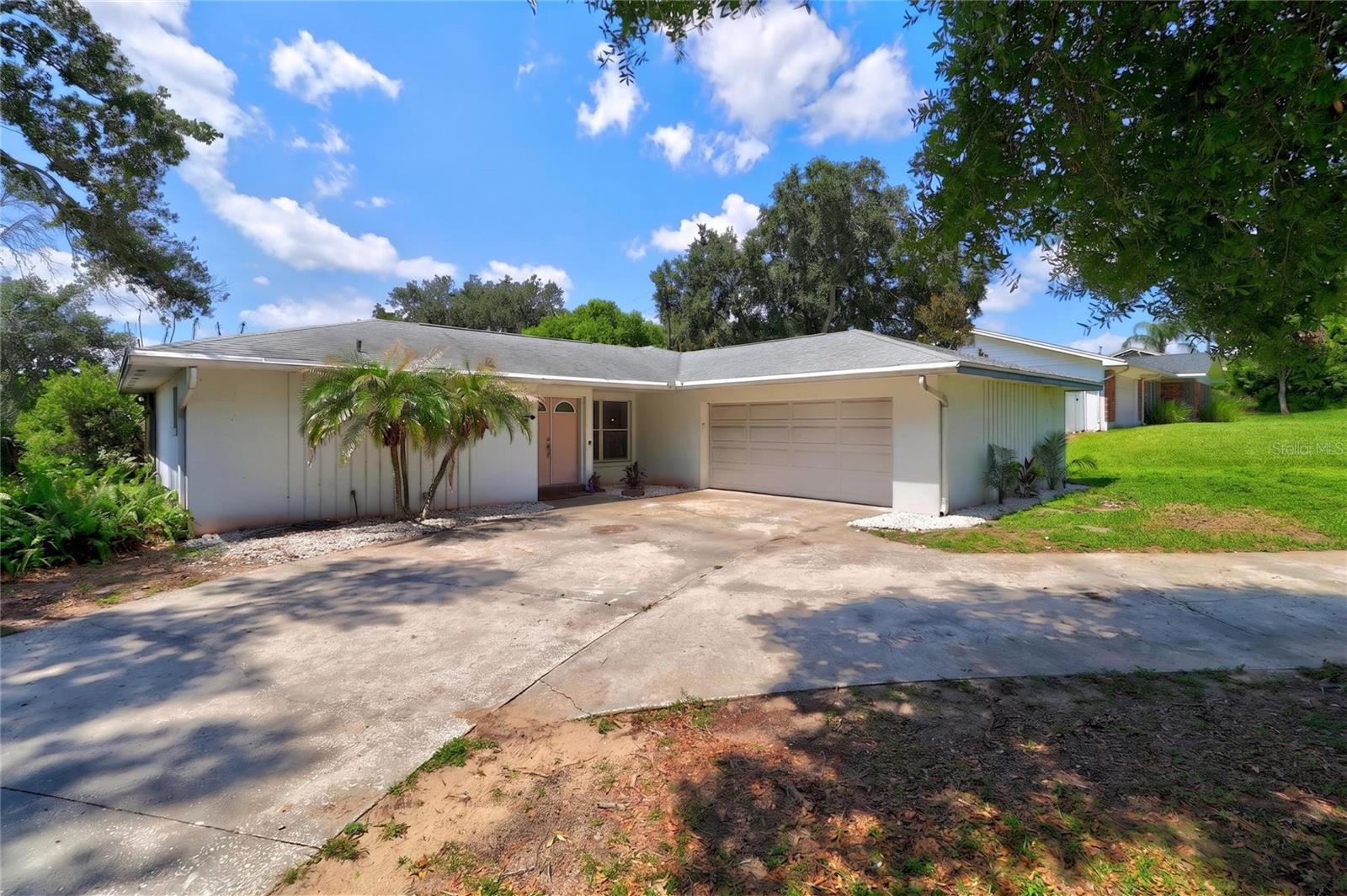 54 LAKE LINK CIR SE