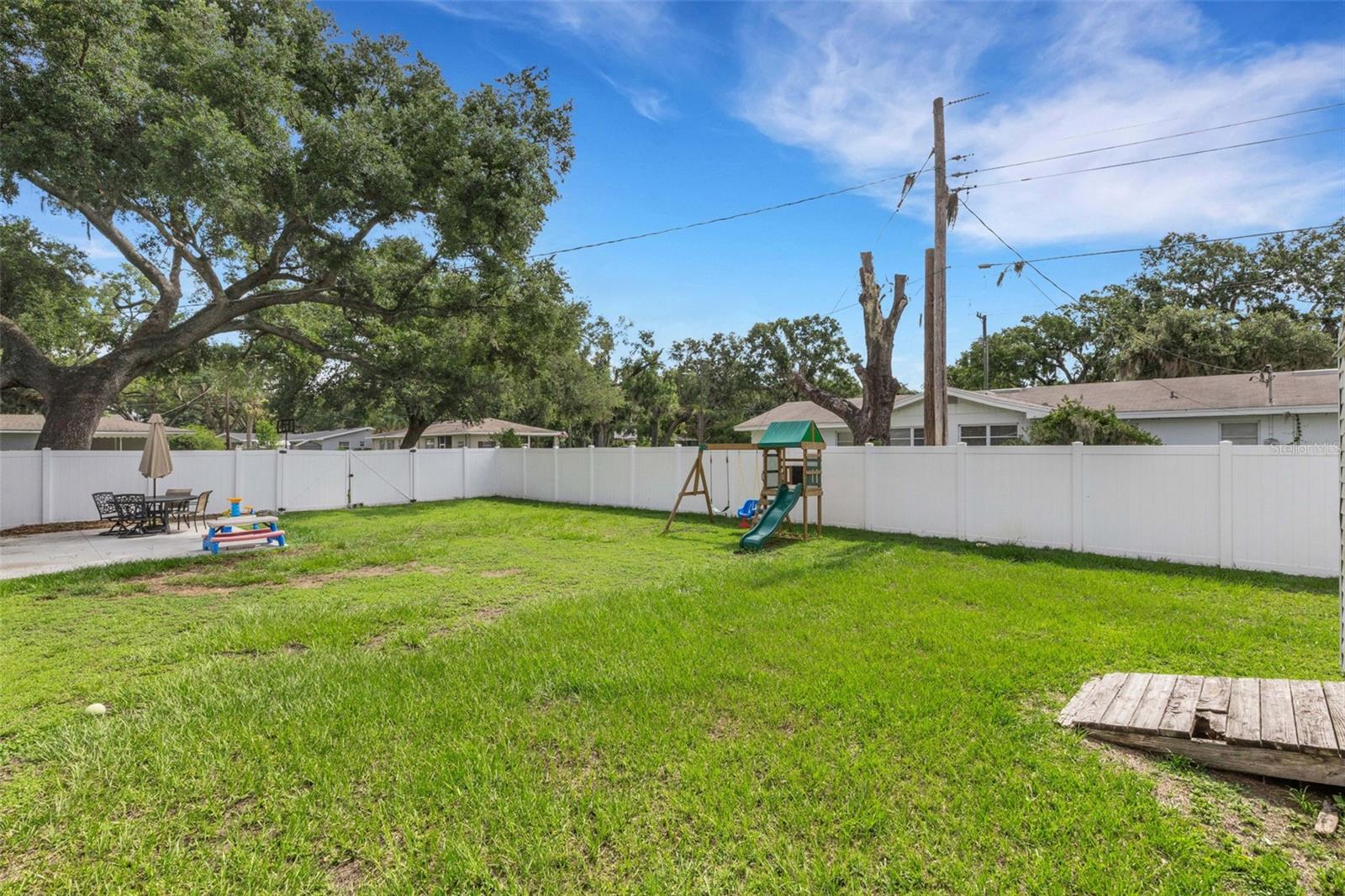 2620 Martin Ave Property Photo 41