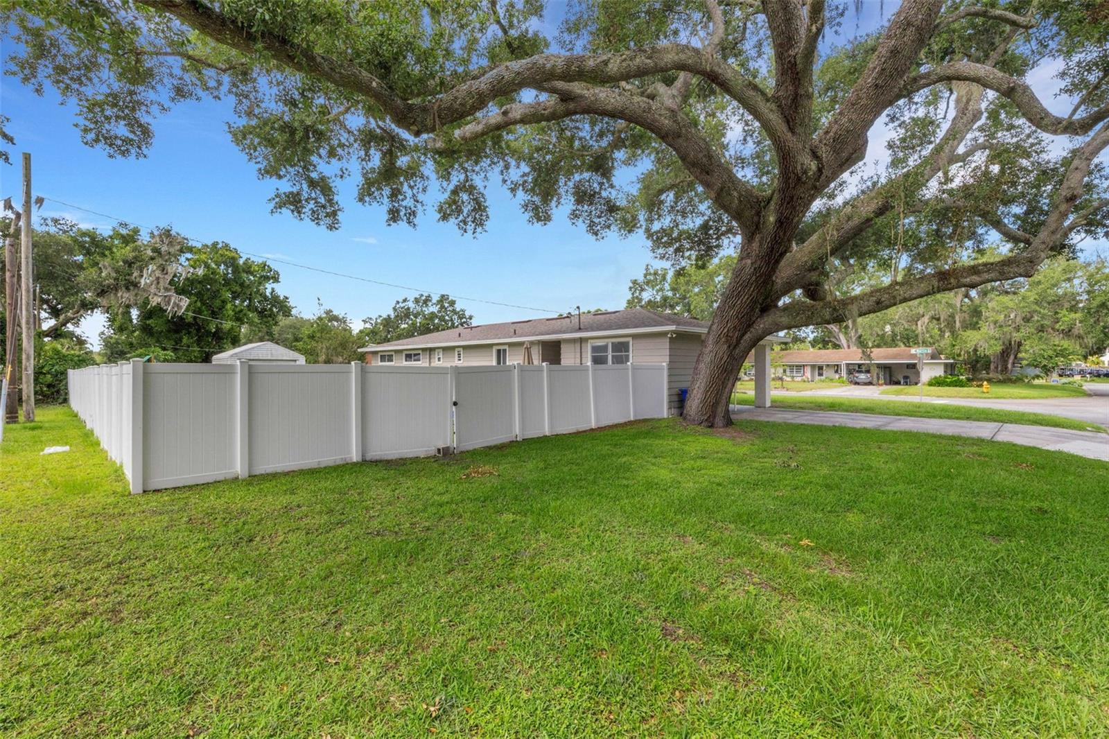 2620 Martin Ave Property Photo 42