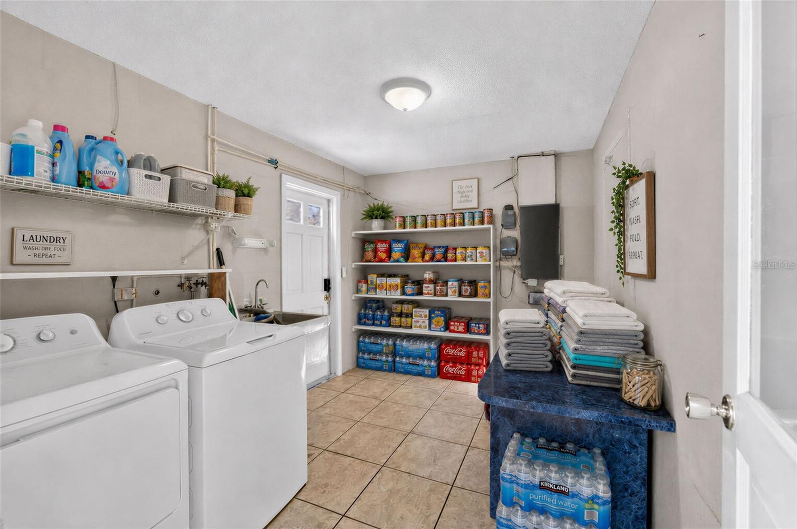 1231 Newport Ave Property Photo 18