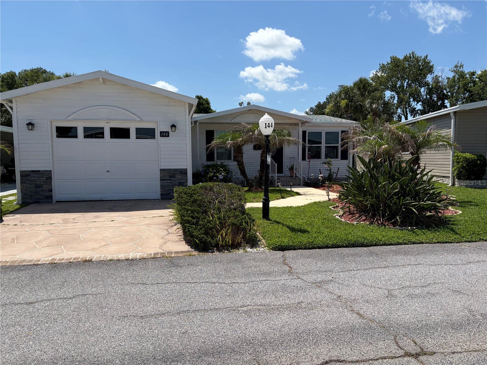 144 Victoria Dr Property Photo 1