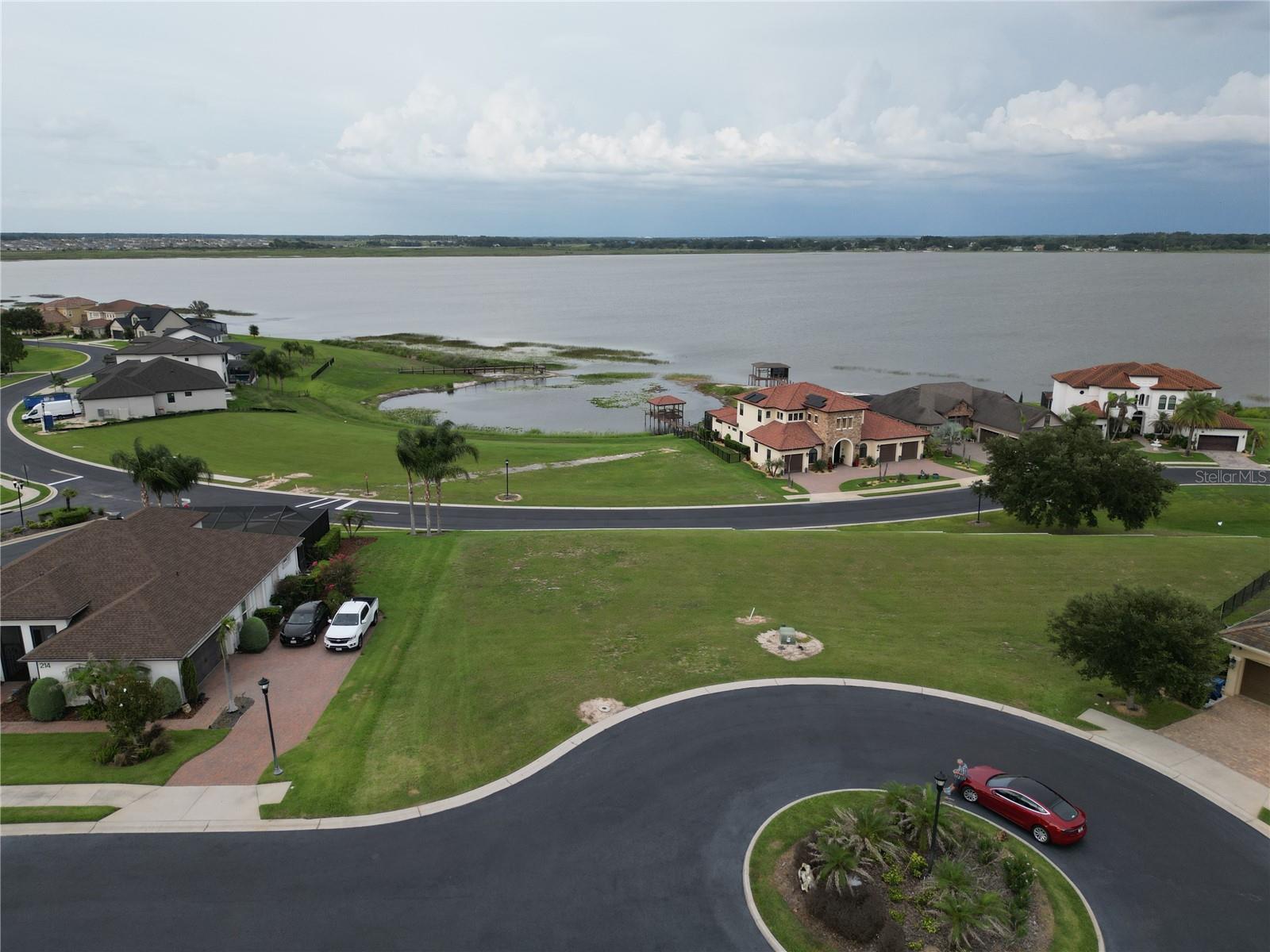 210 Spring Azure Dr Property Photo 5
