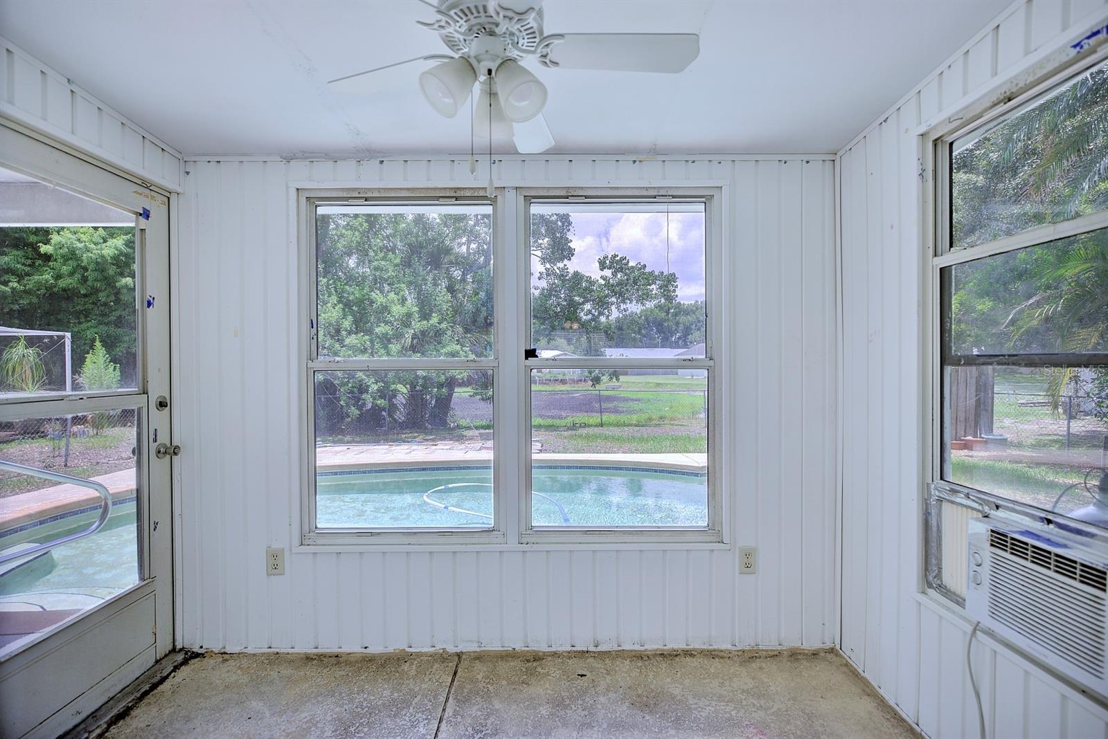 1245 Honeytree Ln E Ln E Property Photo 13