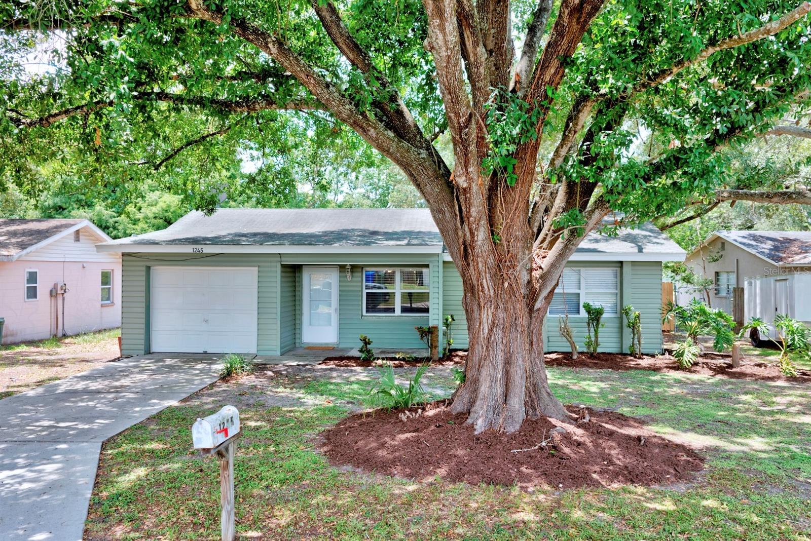 1245 Honeytree Ln E Ln E Property Photo 18