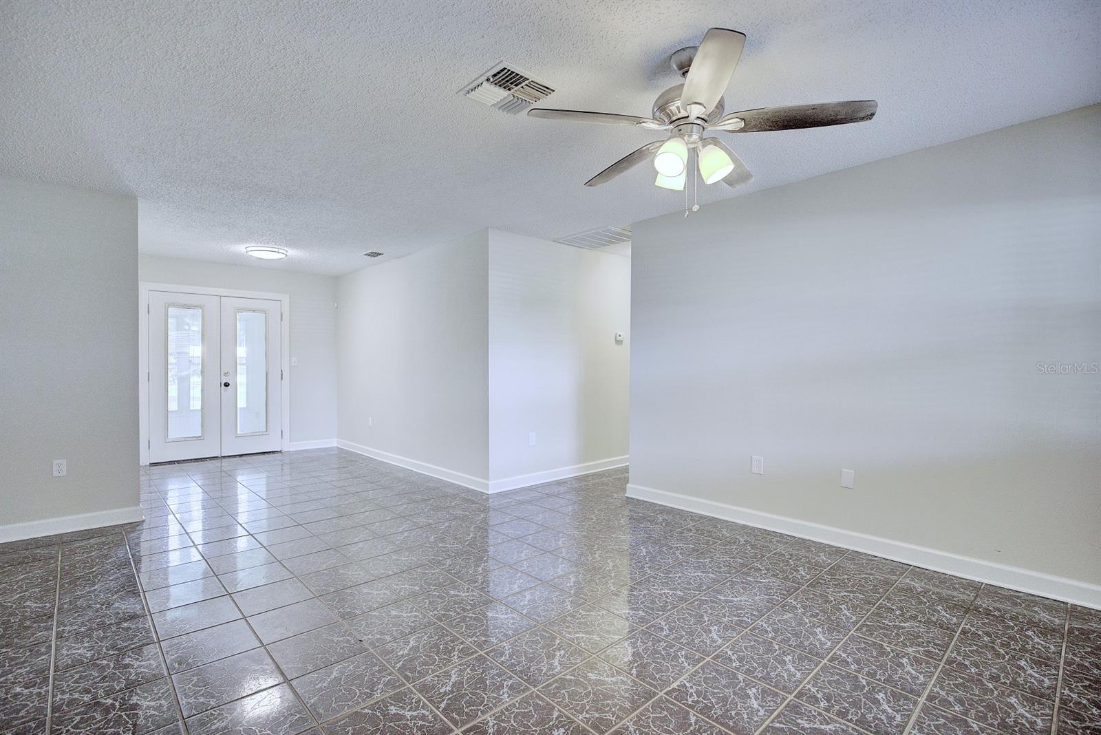 1245 Honeytree Ln E Ln E Property Photo 31