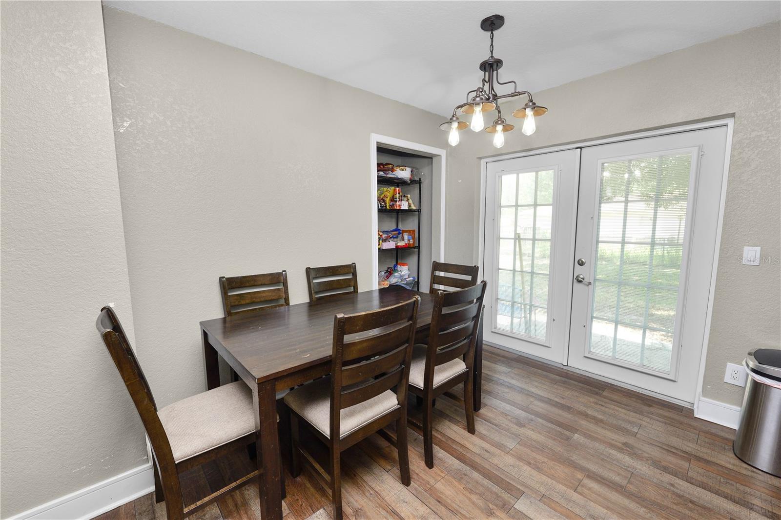 4561 David Dr Property Photo 7