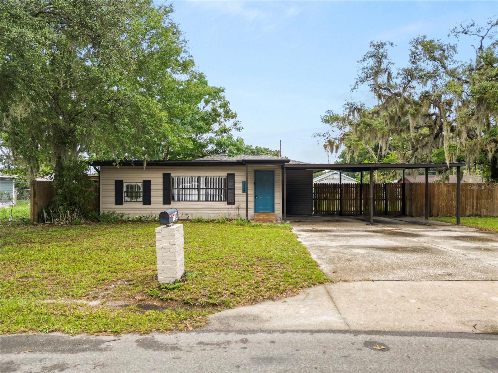 124 GRIFFIN AVE Property Photo 1