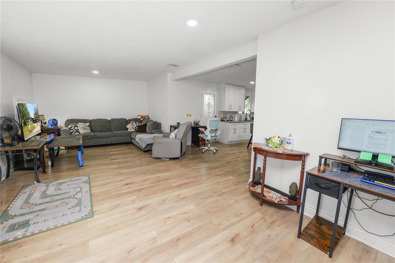 124 Griffin Ave Property Photo 8