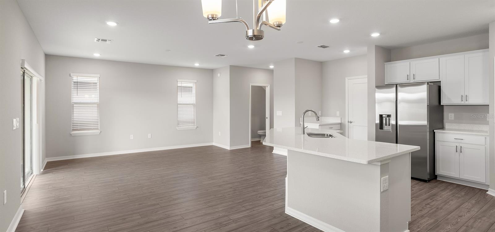 2820 San Marco Way E Property Photo 6