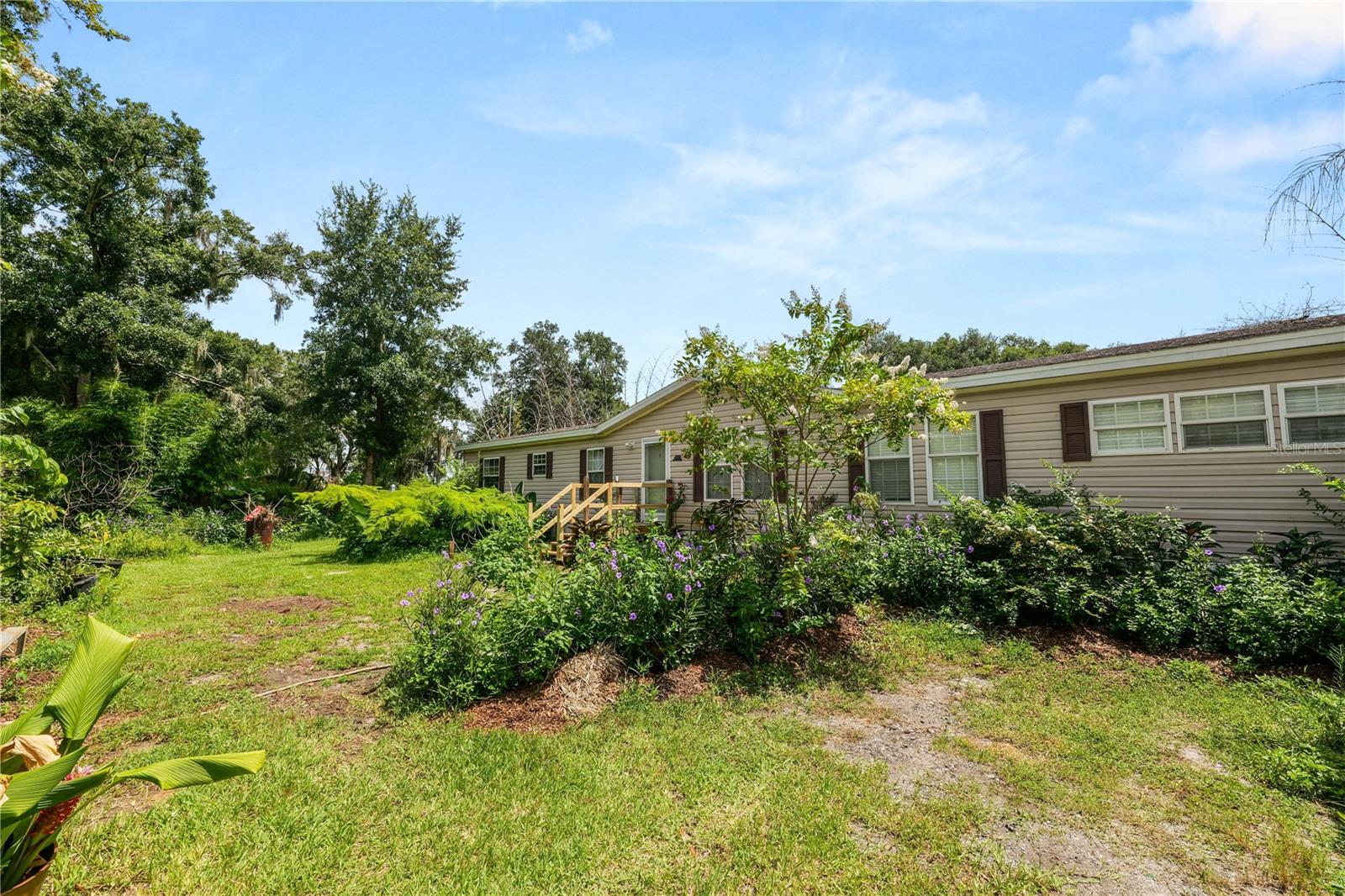 6236 Springwoods Ln Property Photo 2