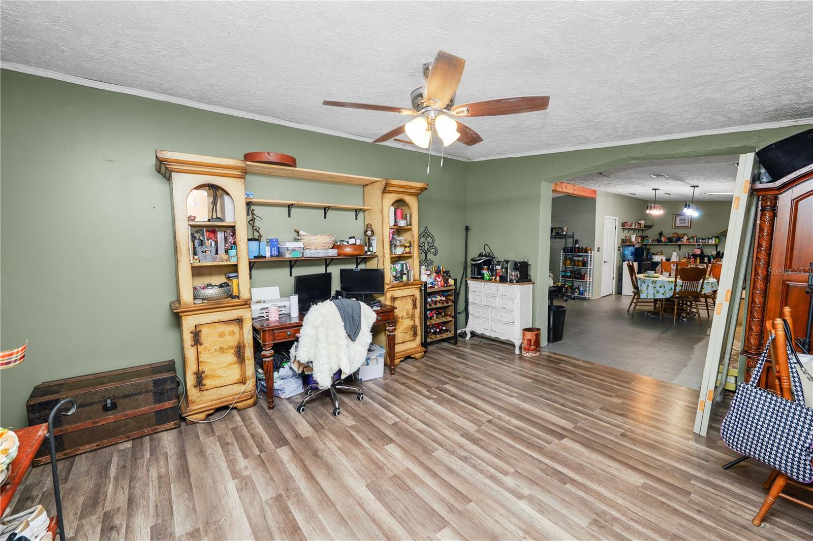 6236 Springwoods Ln Property Photo 7