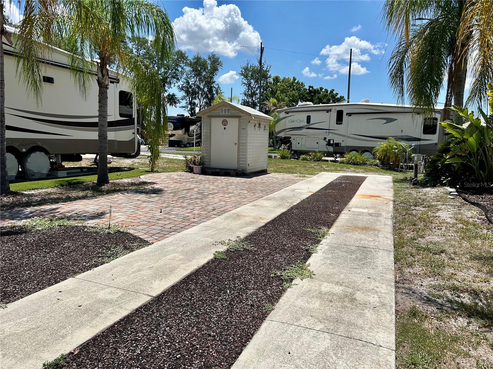 2928 Birdie Dr Property Photo 2