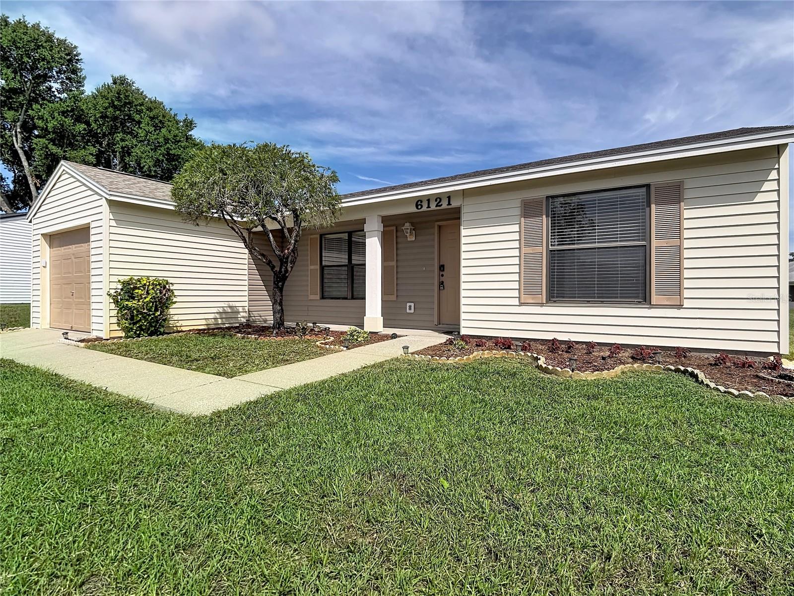 6121 Kittiwake Dr Property Photo 3