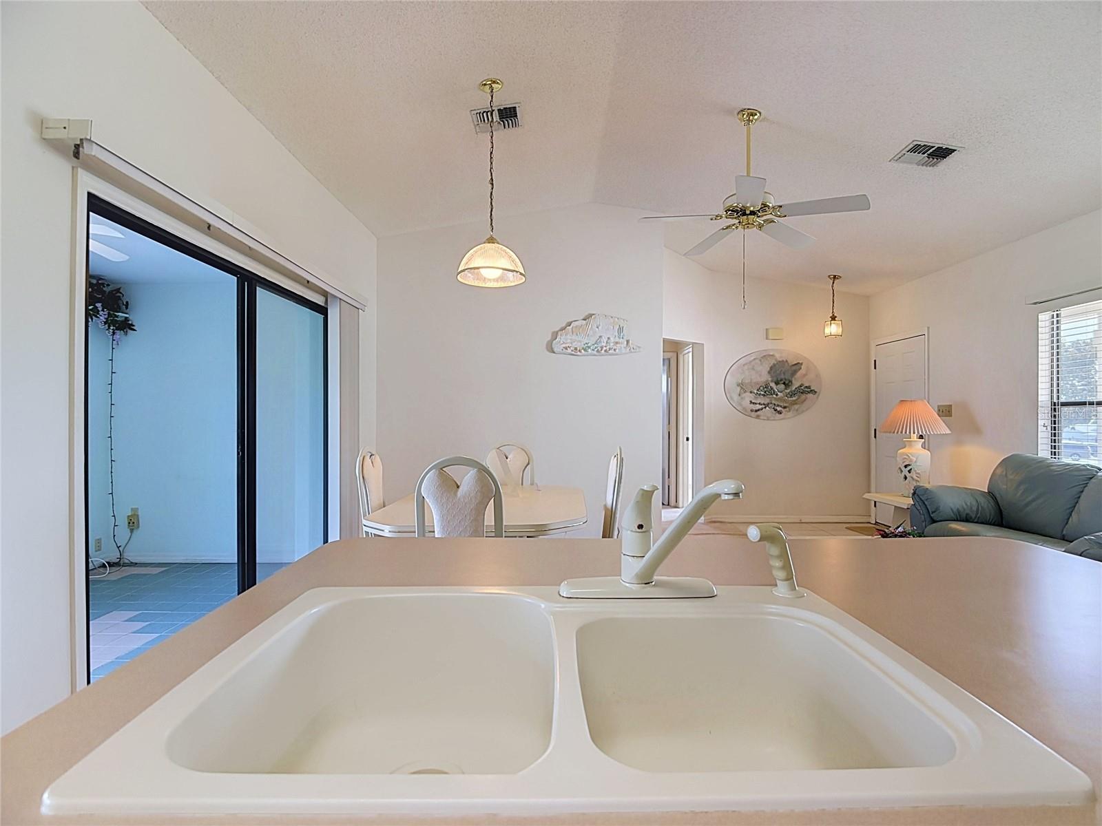 6121 Kittiwake Dr Property Photo 13