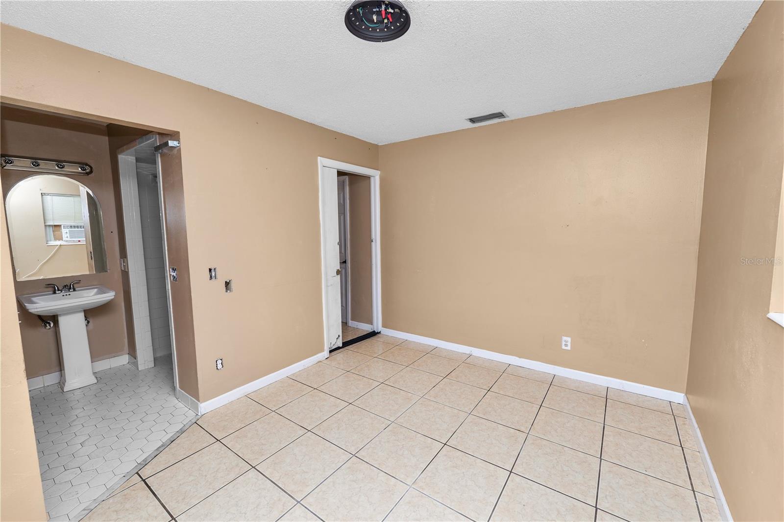 517 Tanglewood Dr Property Photo 19