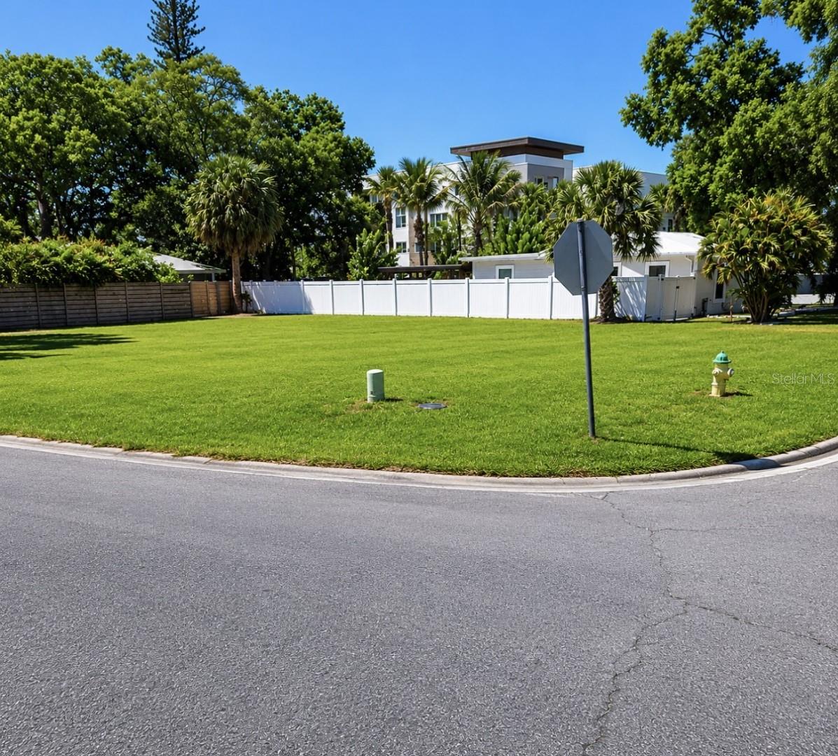 336 Lime Ave Property Photo 1