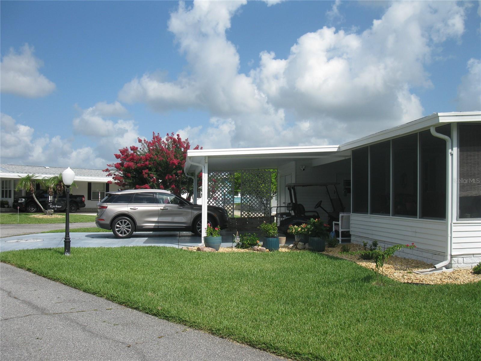 326 Victoria Dr Property Photo 2