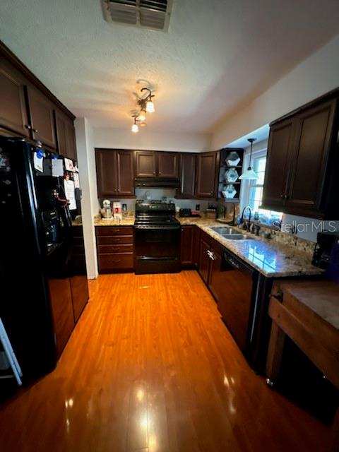 4325 Carolyn Way Property Photo 2