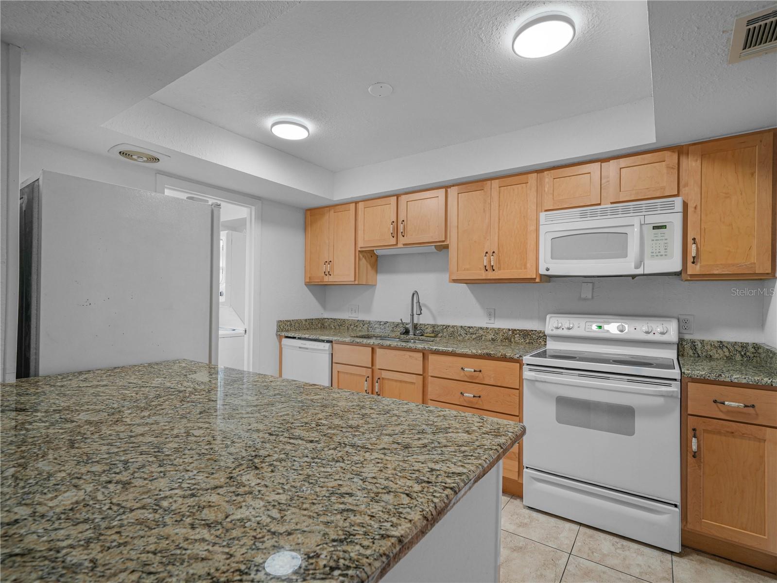 1130 N Lake Parker Ave #a301 Property Photo 5