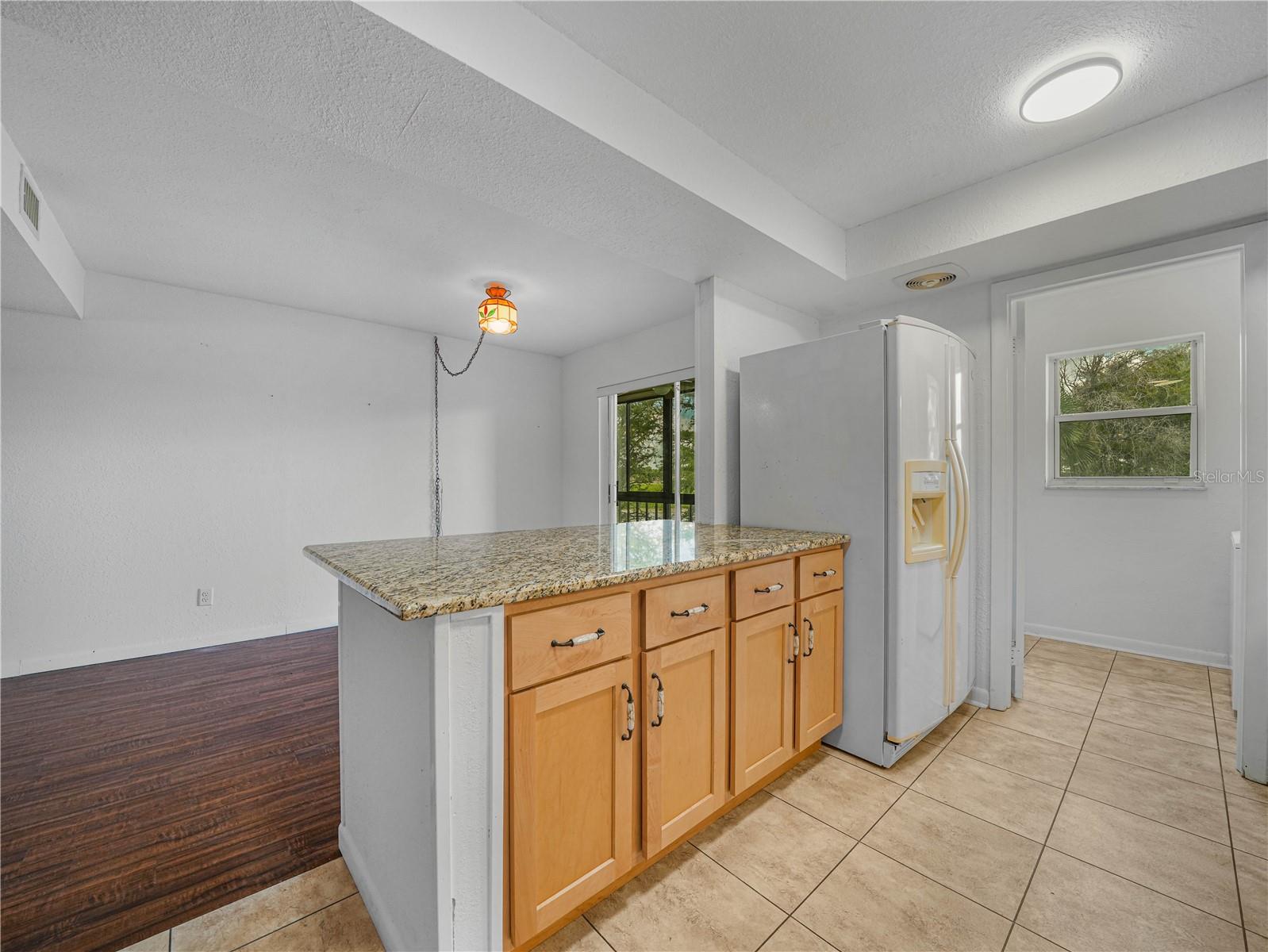 1130 N Lake Parker Ave #a301 Property Photo 7