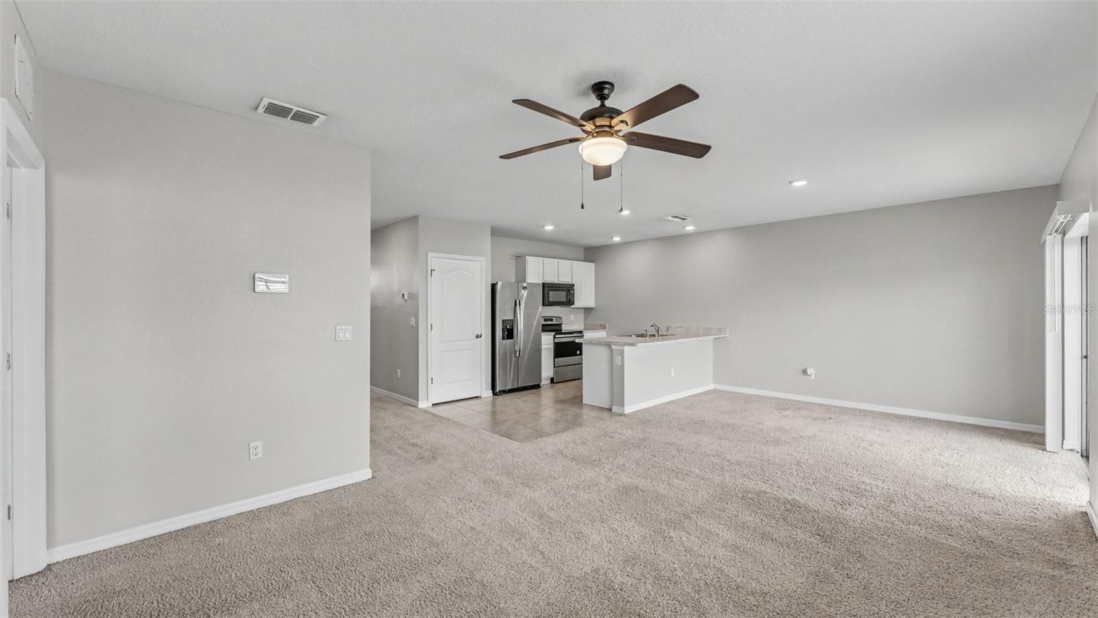 524 Burnham Cir Property Photo 8