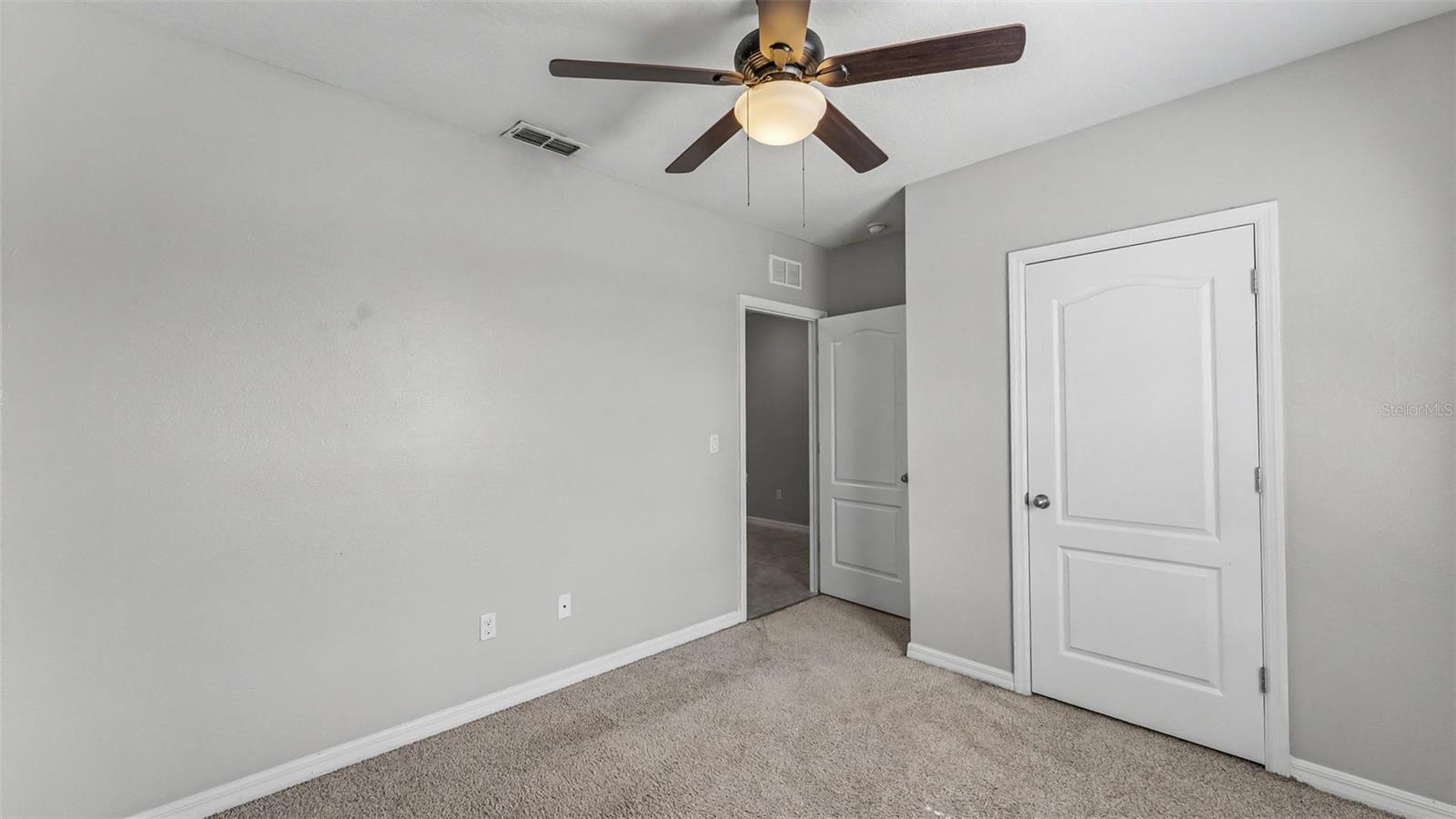 524 Burnham Cir Property Photo 13