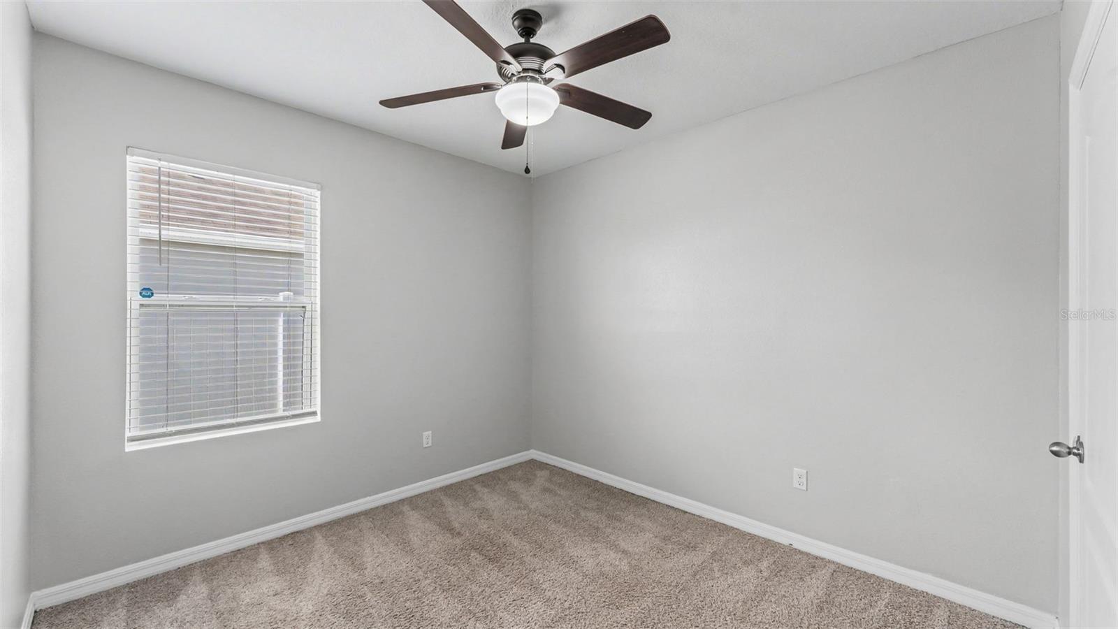 524 Burnham Cir Property Photo 16
