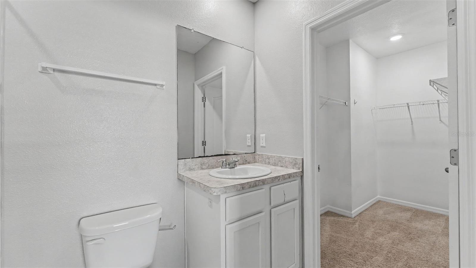 524 Burnham Cir Property Photo 22
