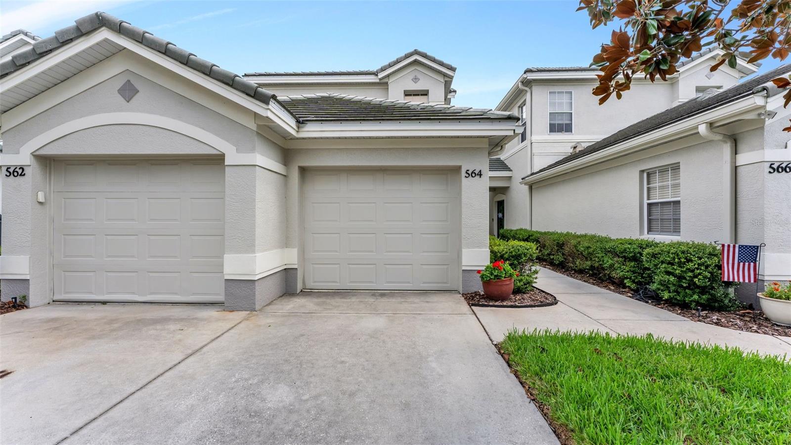 564 Grasslands Village Cir #564 Property Photo 2