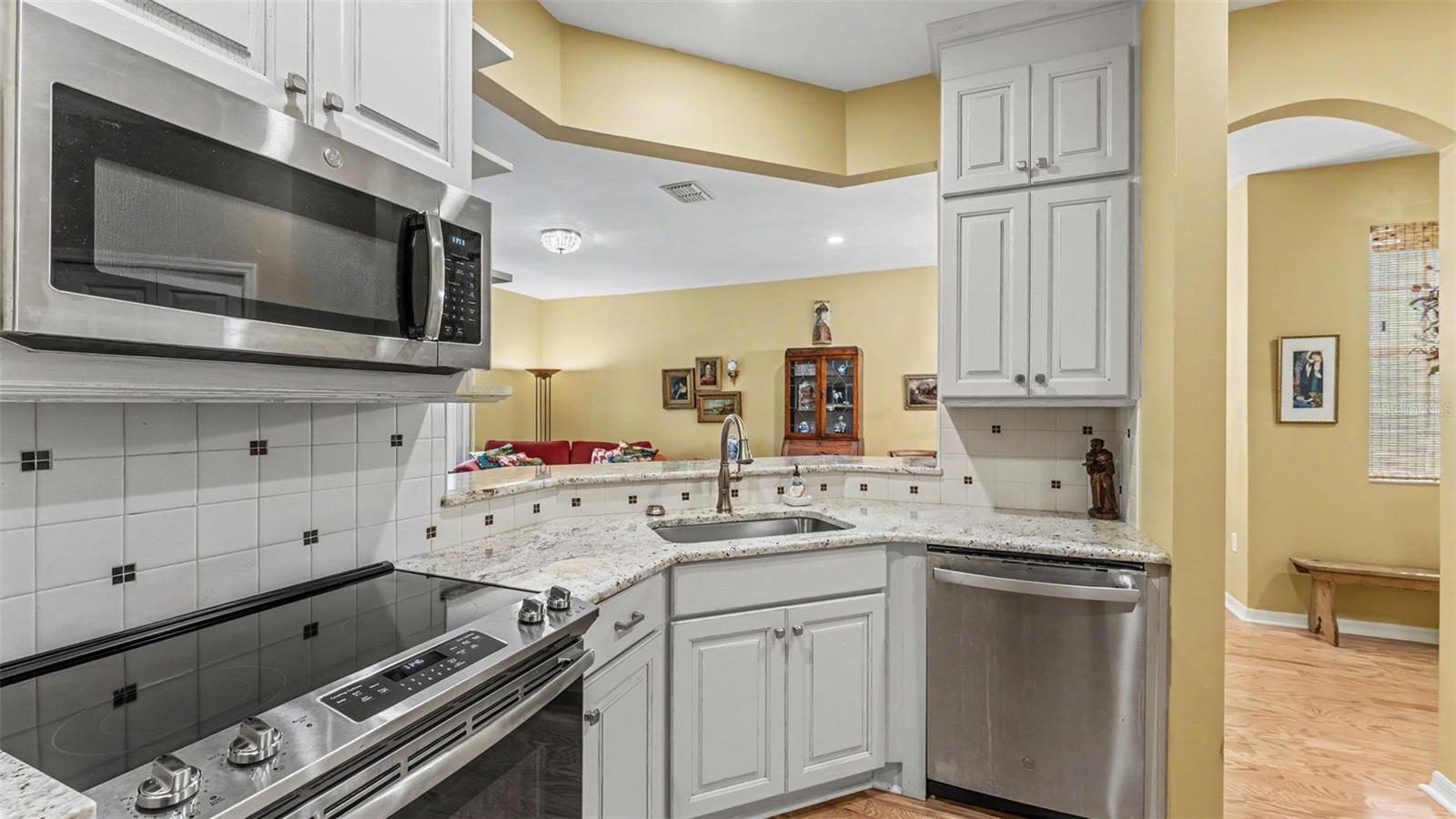 564 Grasslands Village Cir #564 Property Photo 6