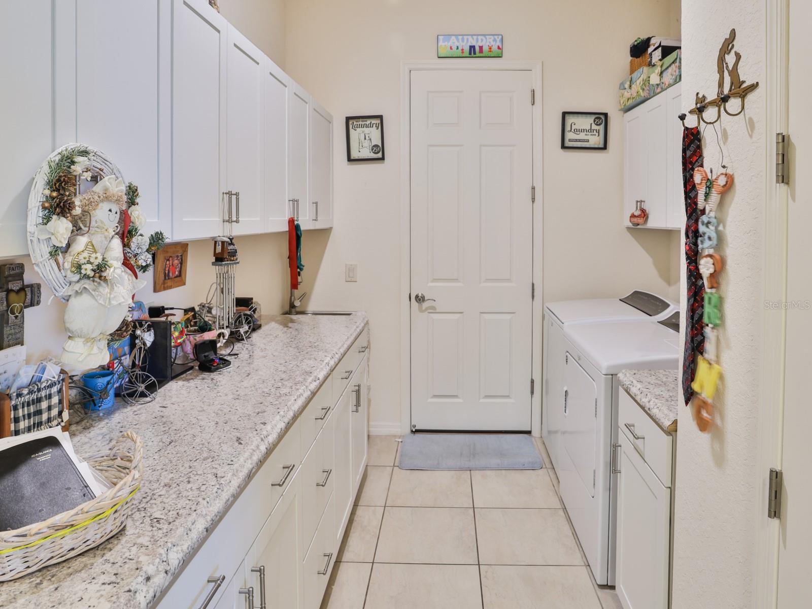 1061 Sawgrass Dr Property Photo 21