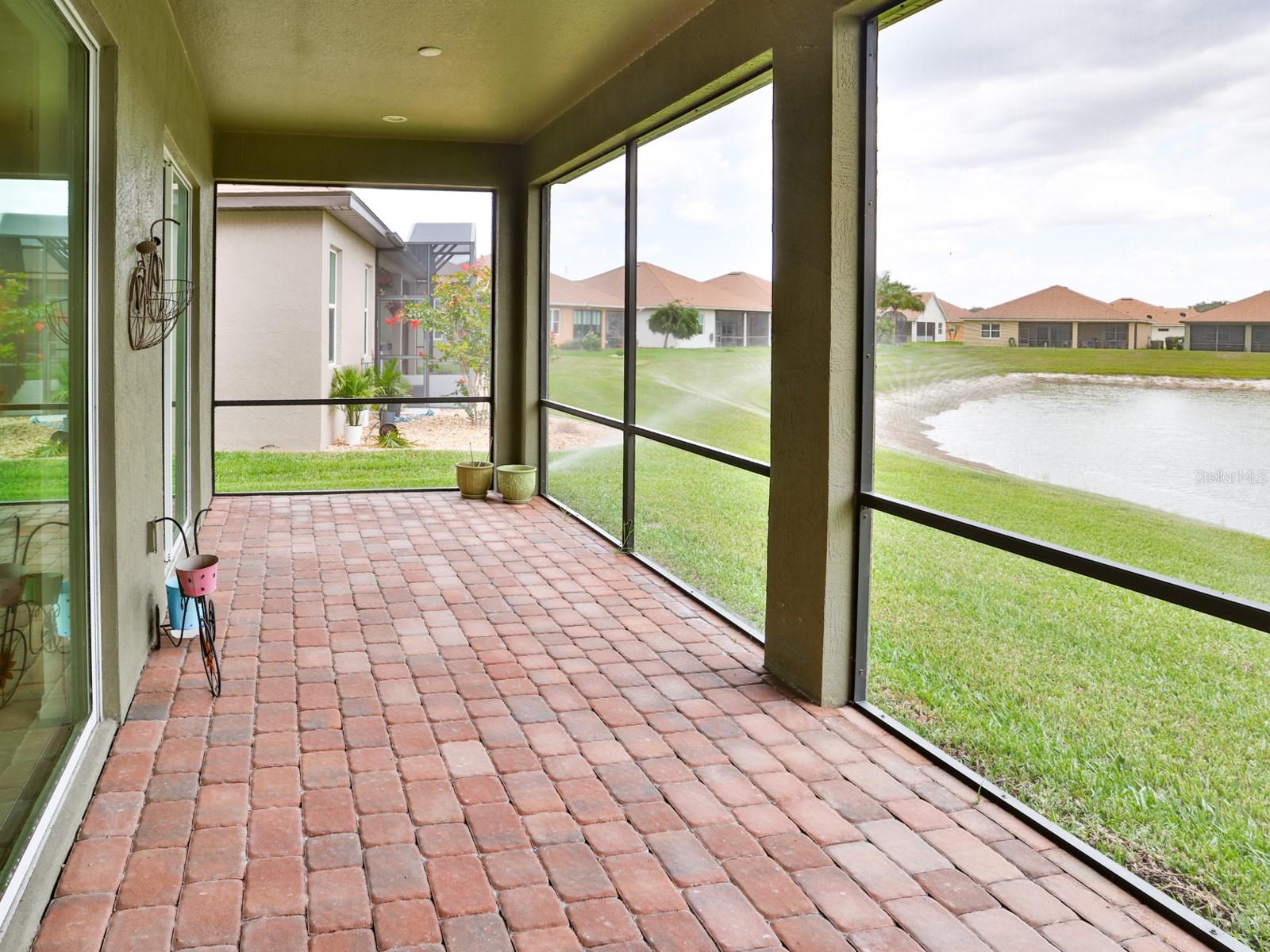 1061 Sawgrass Dr Property Photo 22