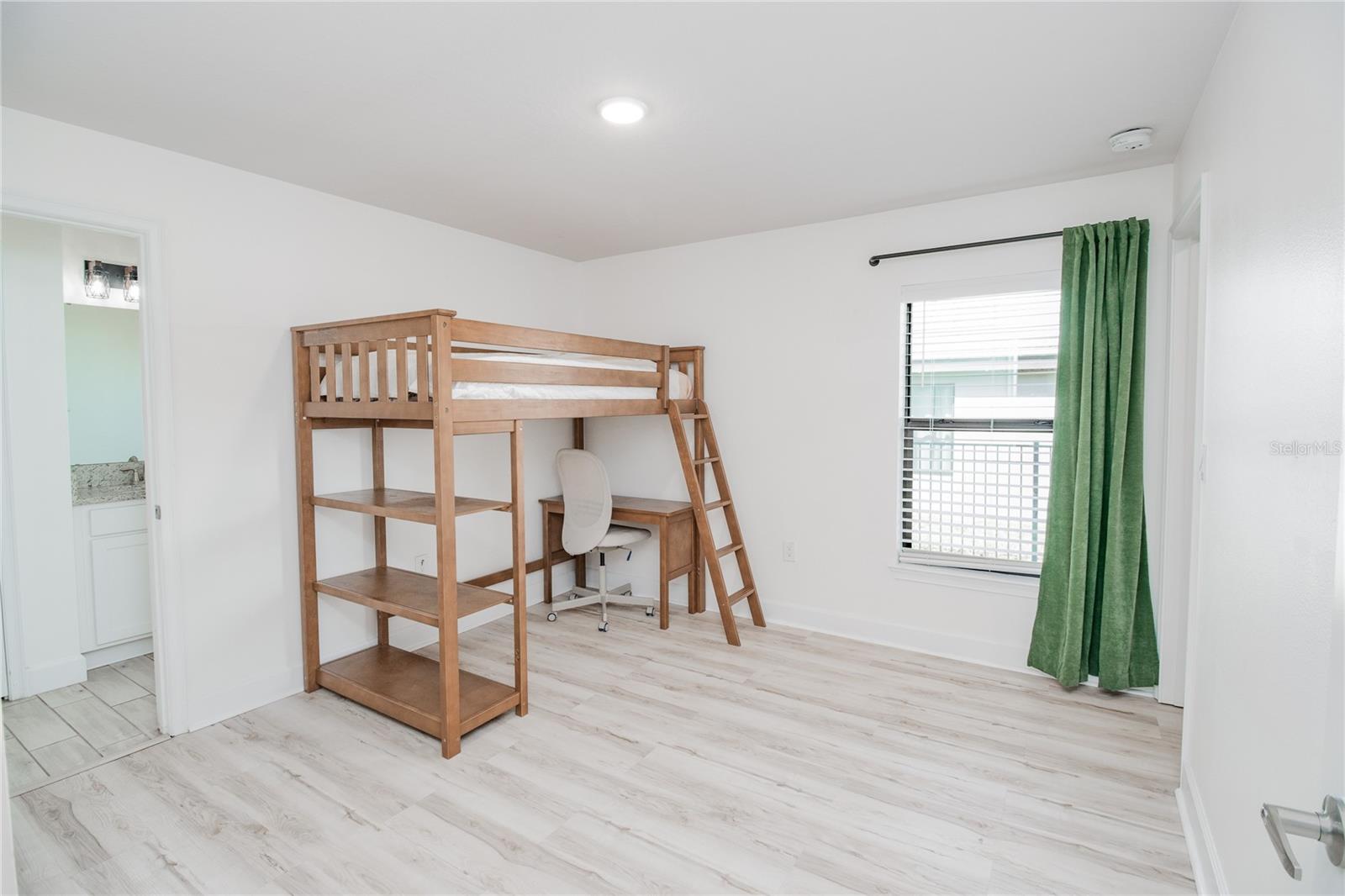 4820 Summit View Way Property Photo 19