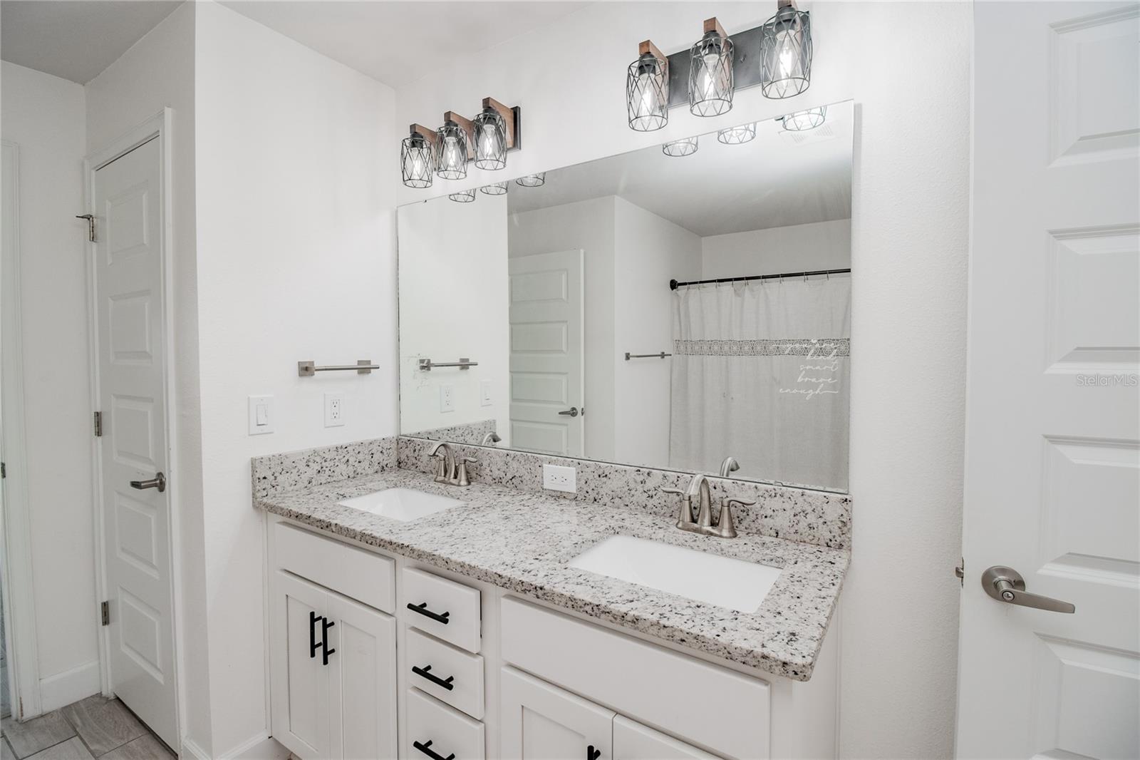 4820 Summit View Way Property Photo 25