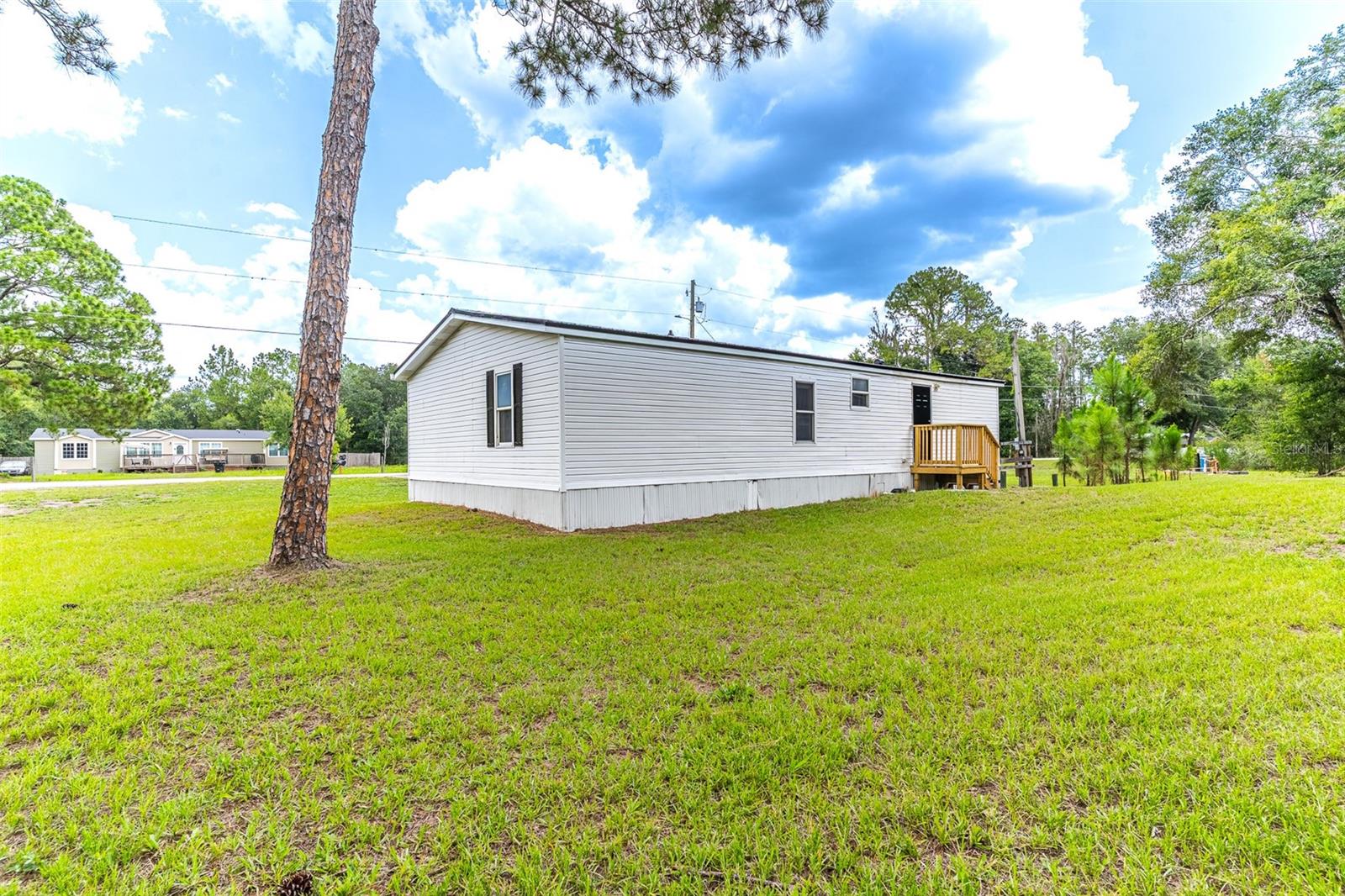 2140 Trailswood Path Property Photo 17