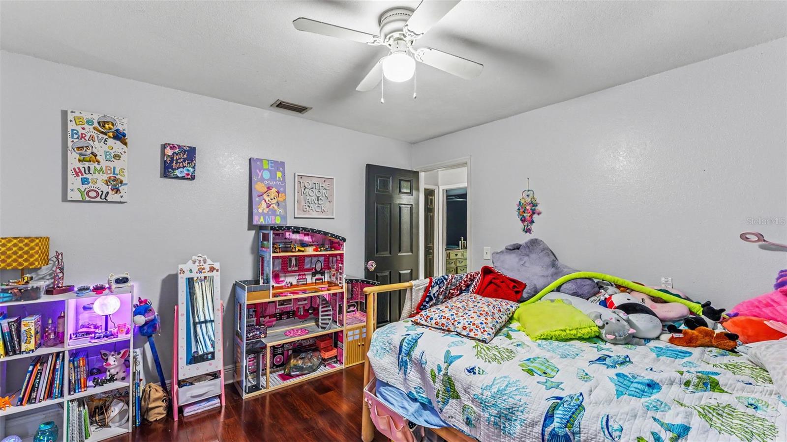 5060 Starling Dr Property Photo 15