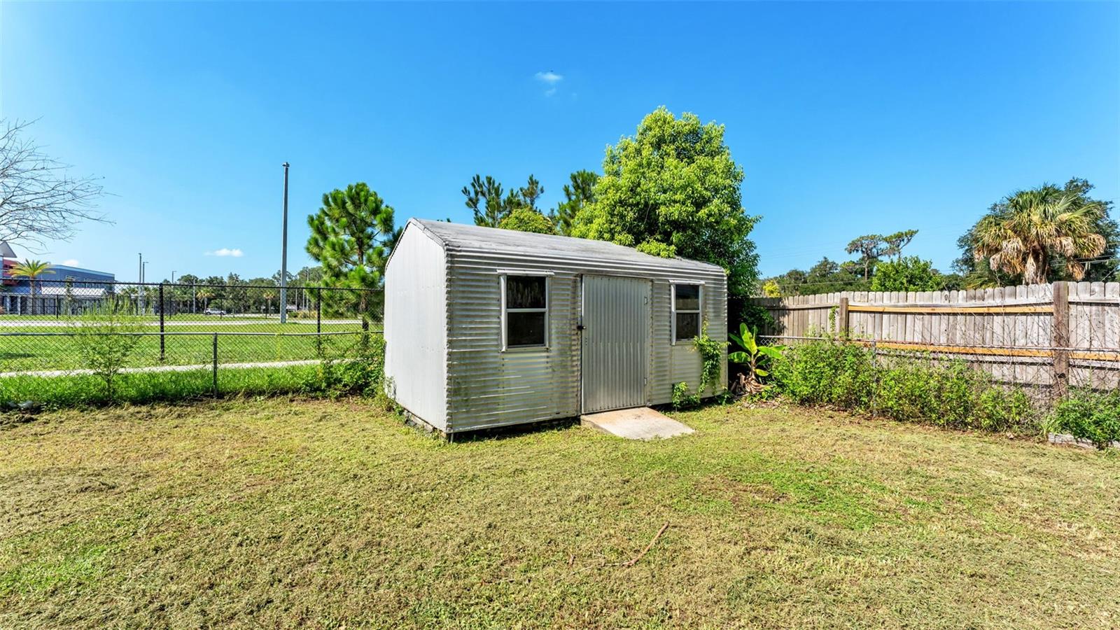 5060 Starling Dr Property Photo 35