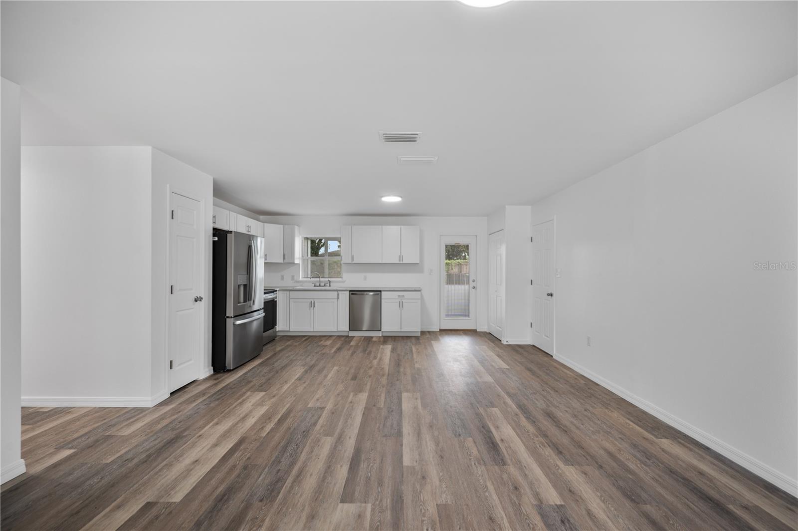 4052 Lana Dr Property Photo 6