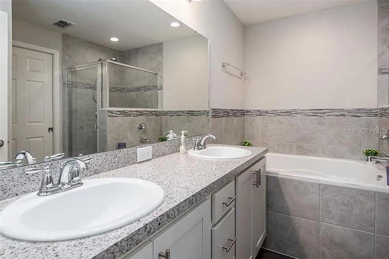 L4963159 Property Photo 9