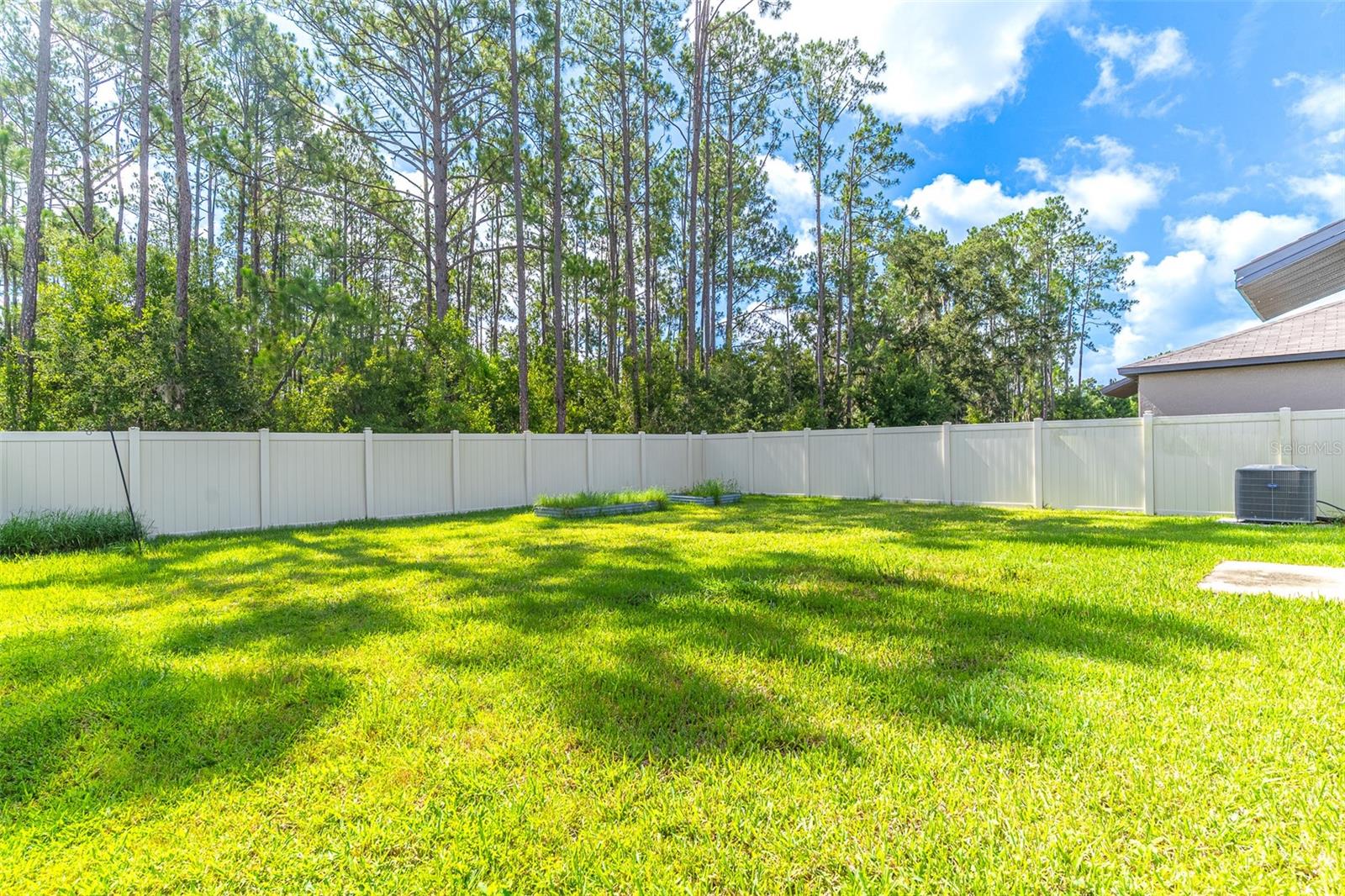 1863 Yellow Trl Property Photo 16