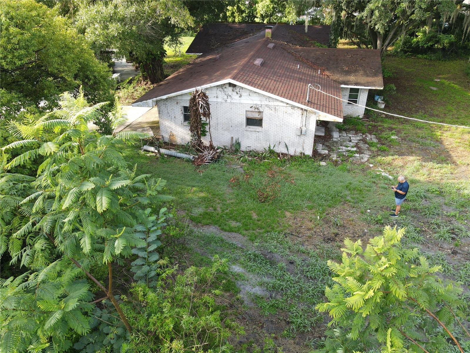2420 Nelson St Property Photo 9