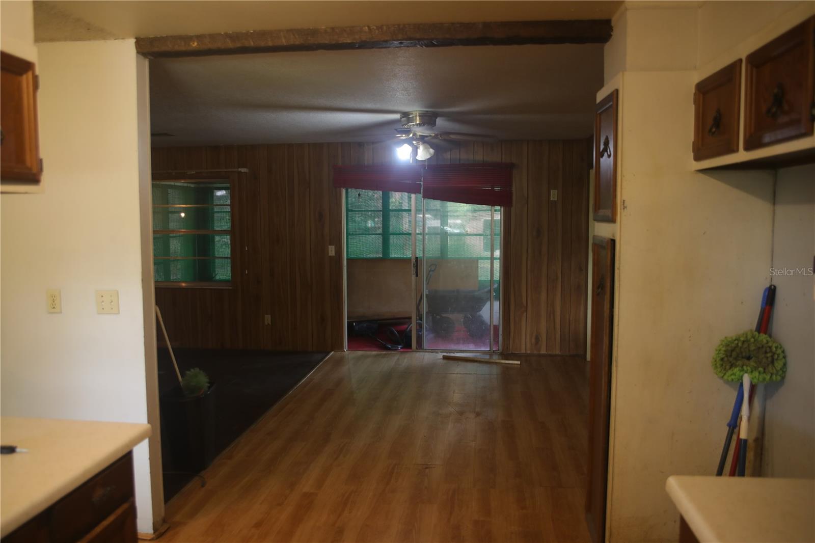 2420 Nelson St Property Photo 16